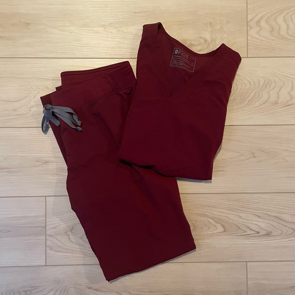 Burgundy Figs Scrub Set